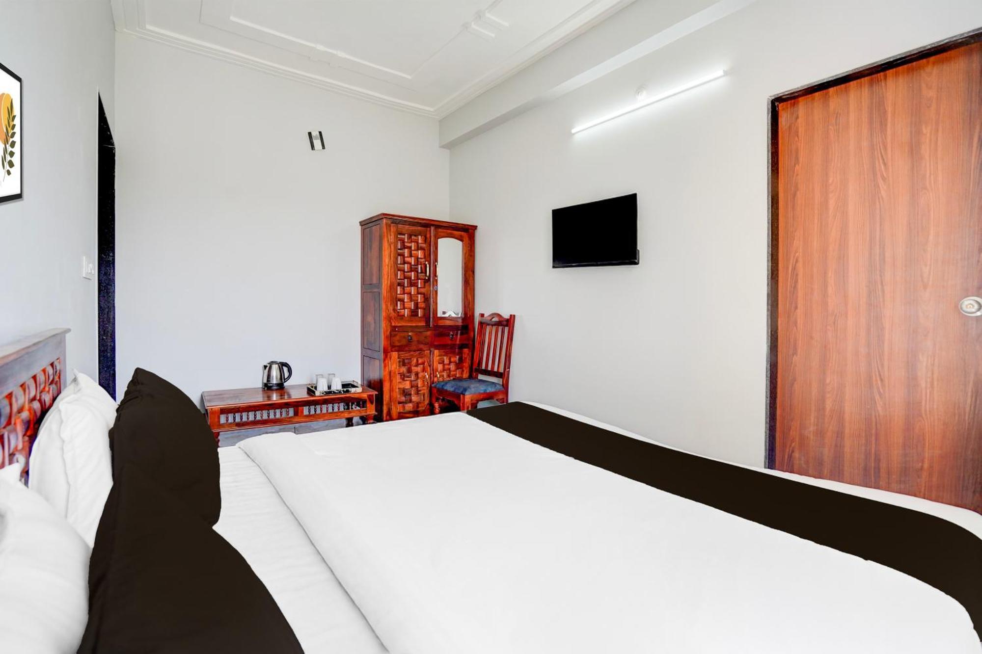 Hotel O Shree Gurukripa Khatu Bagian luar foto