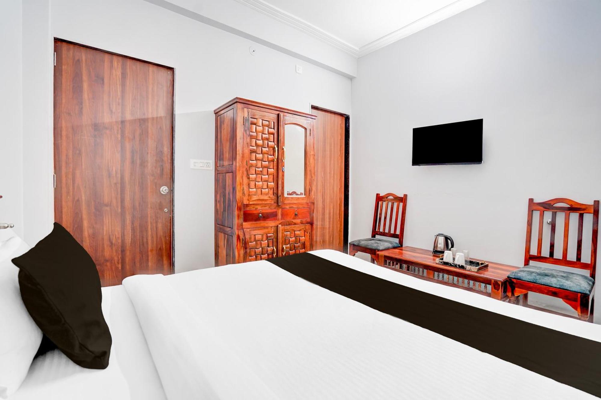 Hotel O Shree Gurukripa Khatu Bagian luar foto