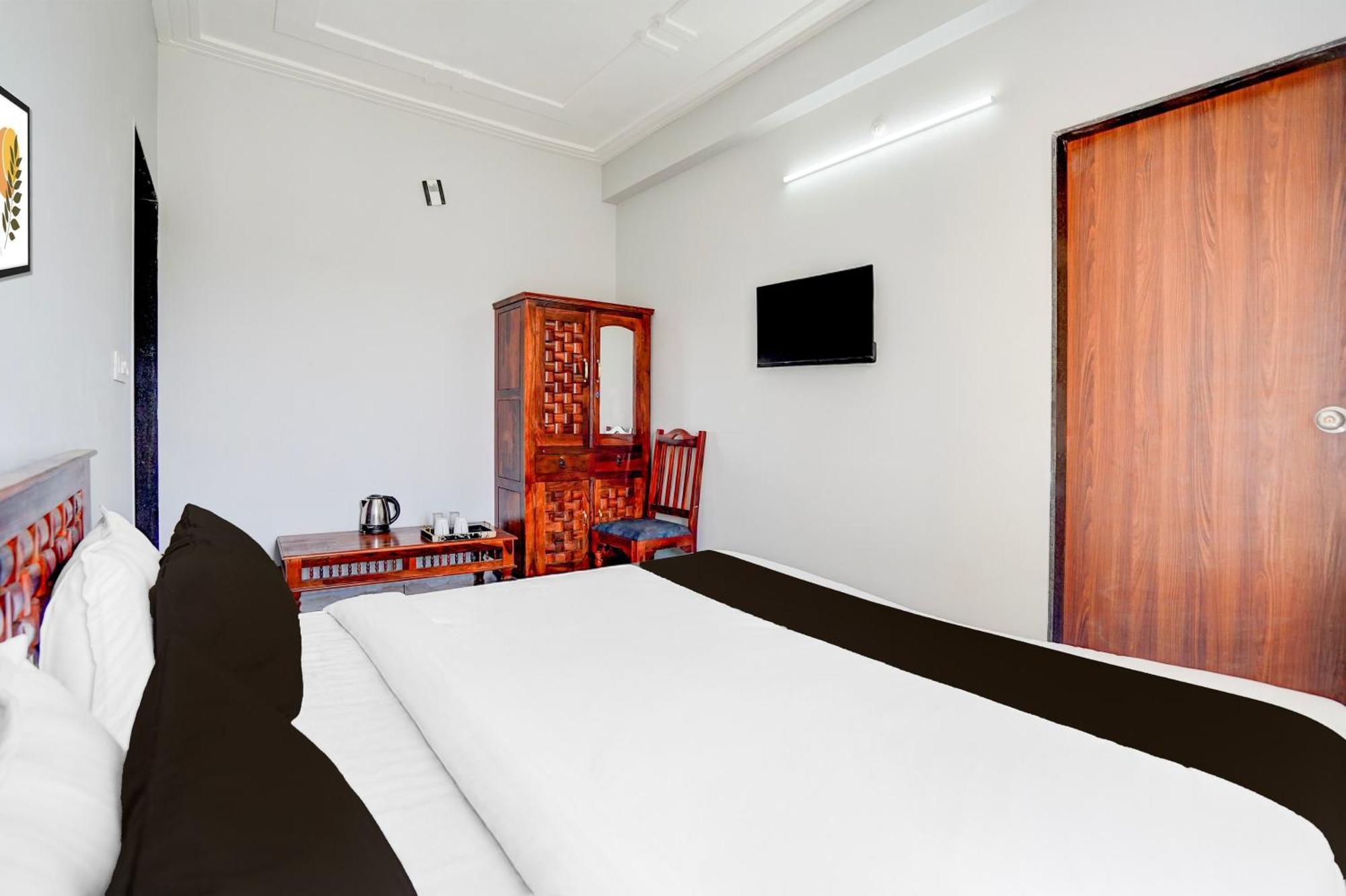 Hotel O Shree Gurukripa Khatu Bagian luar foto
